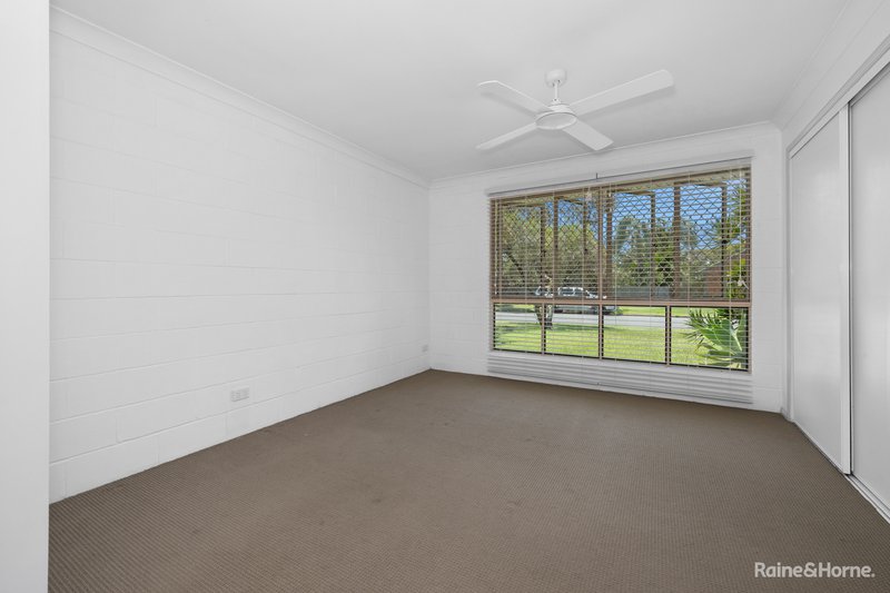 Photo - 34 Surfside Crescent, Pottsville NSW 2489 - Image 8