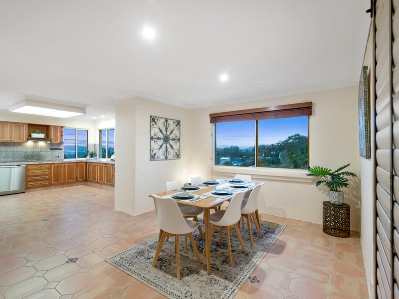 Photo - 34 Swanbourne Way, Elanora QLD 4221 - Image 8