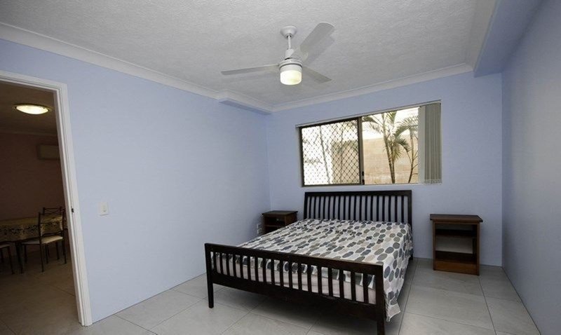 Photo - 3/4 Sykes Court, Southport QLD 4215 - Image 4