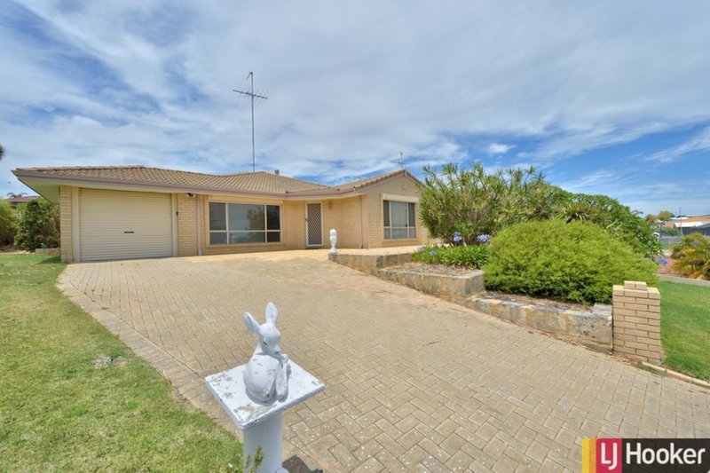 Photo - 34 Tamarisk Drive, Halls Head WA 6210 - Image