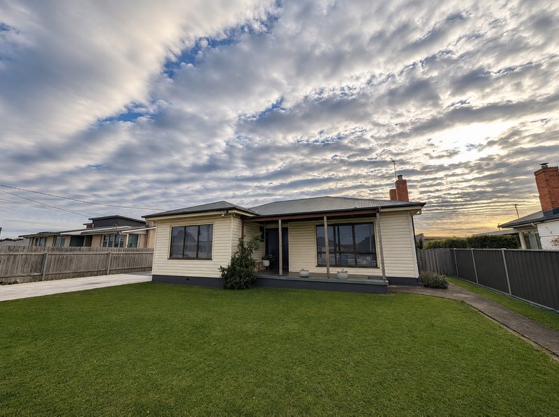 Photo - 34 Tasman Street, Devonport TAS 7310 - Image 1