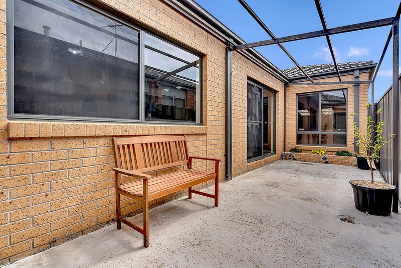 Photo - 34 Taylan Street, Craigieburn VIC 3064 - Image 12