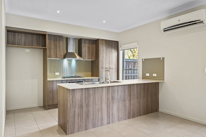 Photo - 3/4 Tea Trees Avenue, Springfield Lakes QLD 4300 - Image 3
