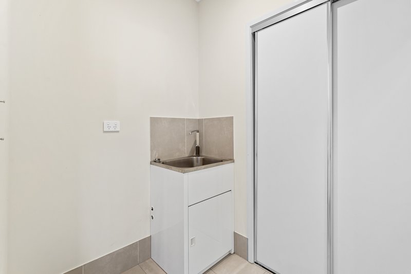 Photo - 3/4 Tea Trees Avenue, Springfield Lakes QLD 4300 - Image 6
