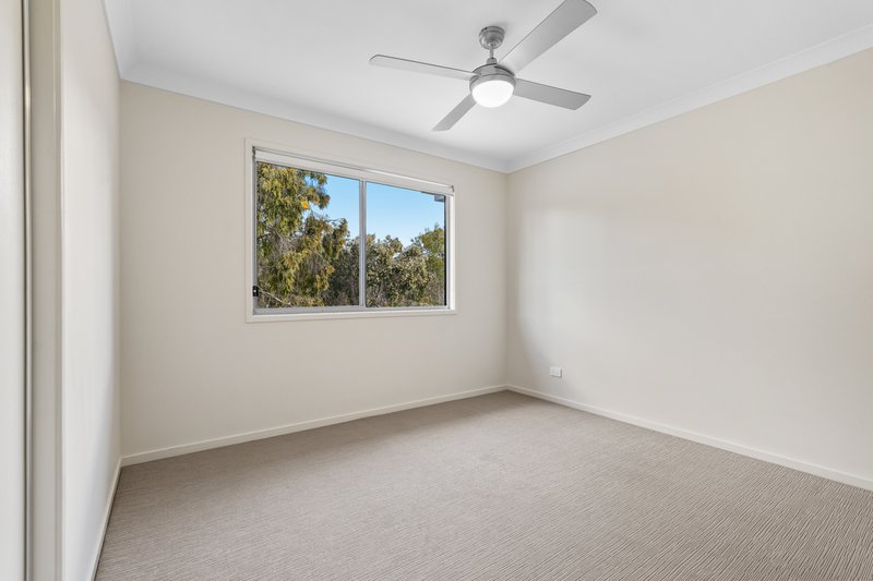 Photo - 3/4 Tea Trees Avenue, Springfield Lakes QLD 4300 - Image 11