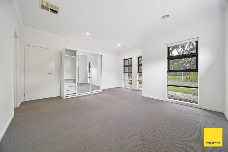 Photo - 34 The Boulevard, White Hills VIC 3550 - Image 7