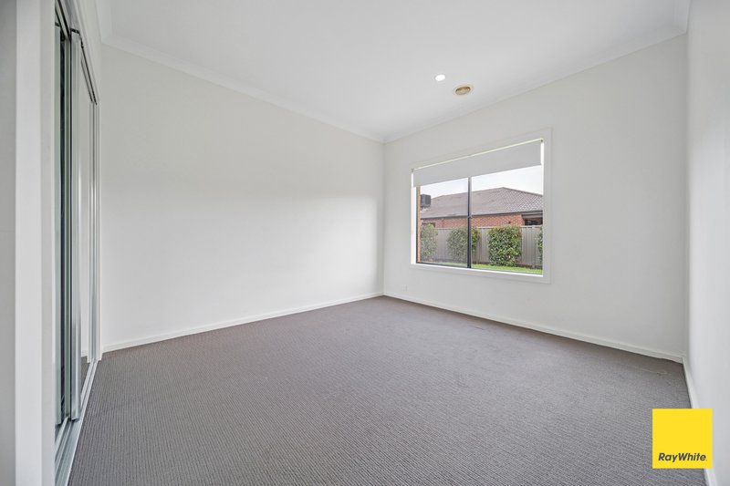 Photo - 34 The Boulevard, White Hills VIC 3550 - Image 13