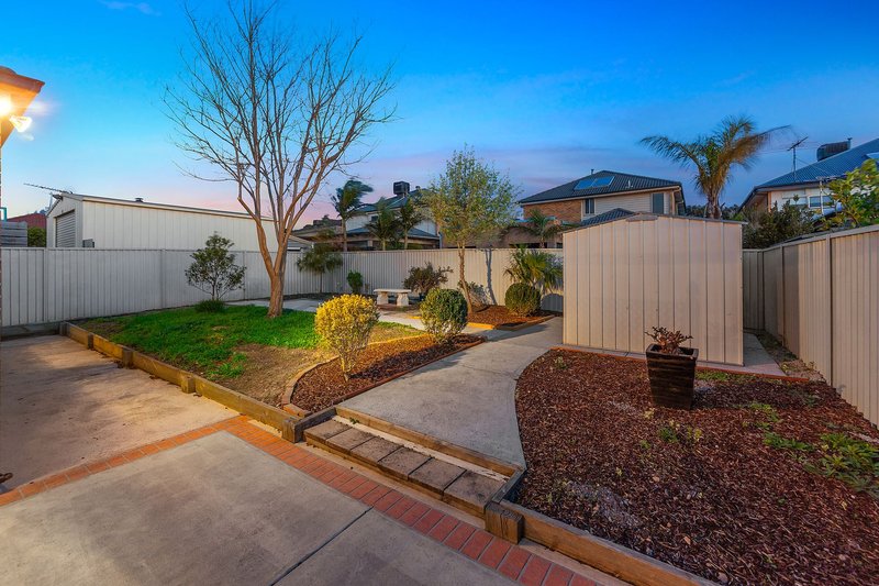 Photo - 34 The Circuit, Pakenham VIC 3810 - Image 14