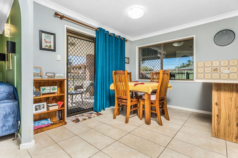 Photo - 34 The Crescent, Kallangur QLD 4503 - Image 8