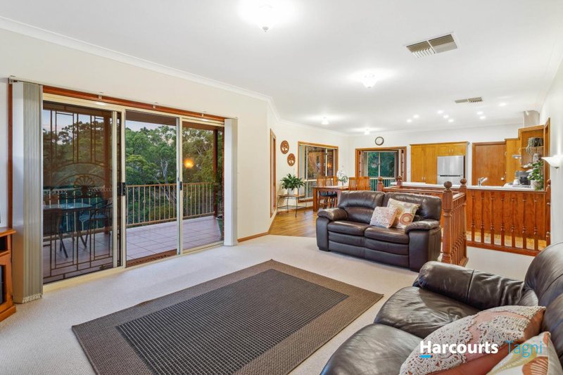 Photo - 34 The Oaks Parade, Aberfoyle Park SA 5159 - Image 4