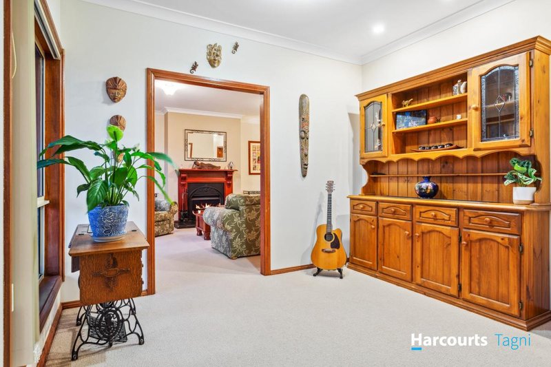 Photo - 34 The Oaks Parade, Aberfoyle Park SA 5159 - Image 13