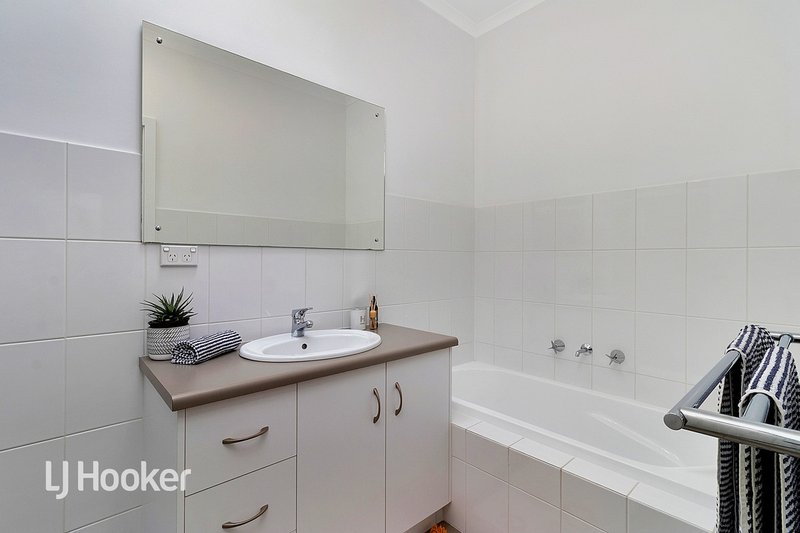 Photo - 34 The Strand , Mawson Lakes SA 5095 - Image 15