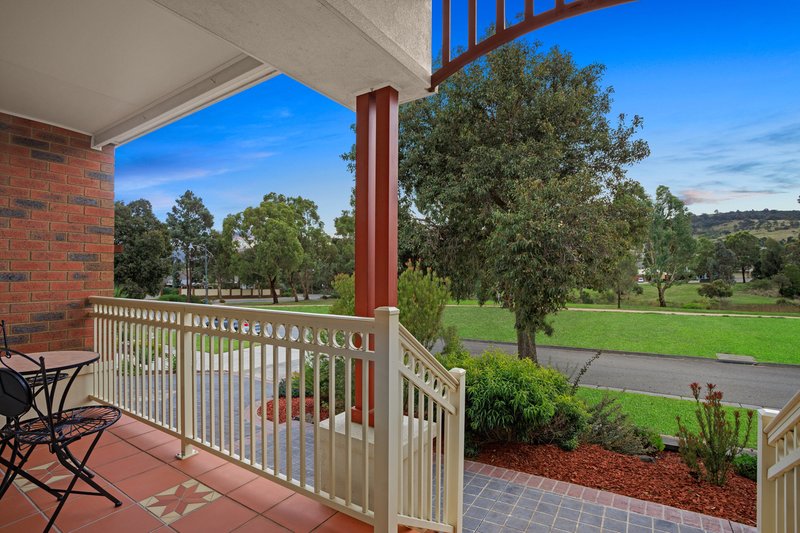 Photo - 34 The Terrace, South Morang VIC 3752 - Image 15