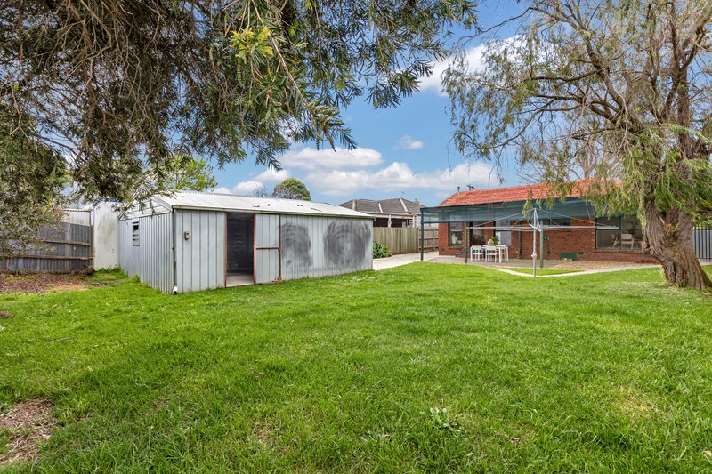 Photo - 34 Third Avenue, Chelsea Heights VIC 3196 - Image 7