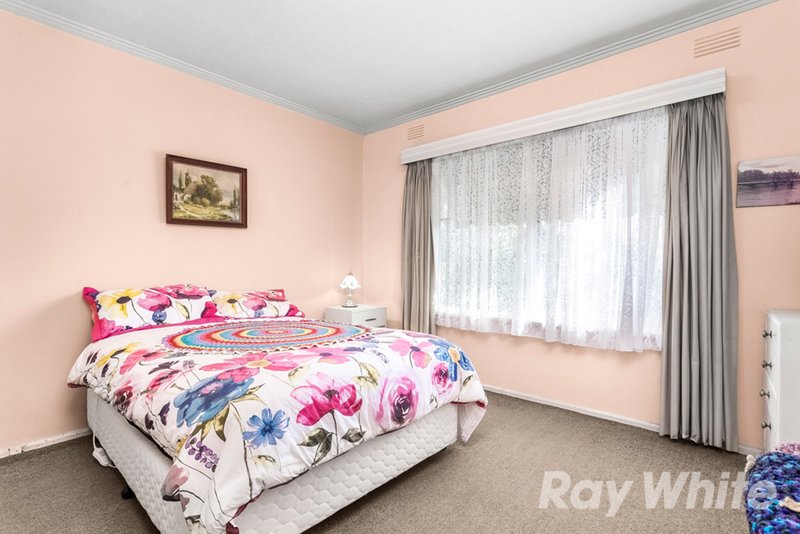 Photo - 34 Tobias Avenue, Glen Waverley VIC 3150 - Image 5