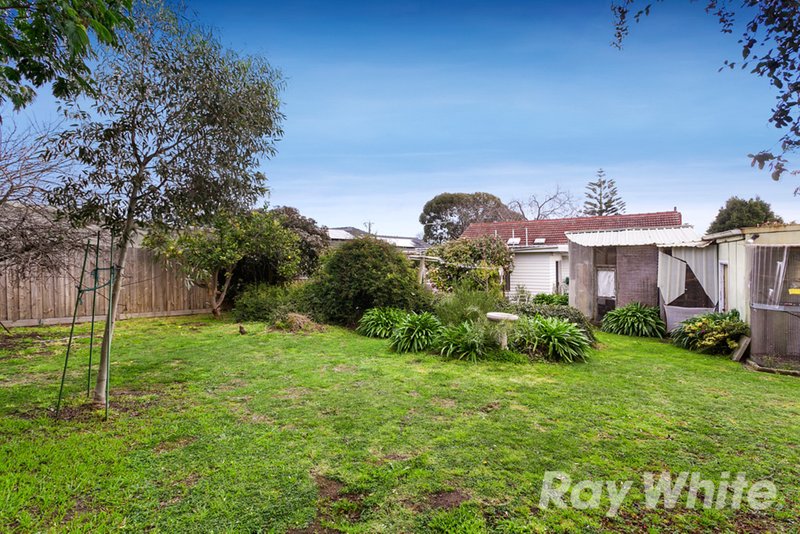 Photo - 34 Tobias Avenue, Glen Waverley VIC 3150 - Image 9