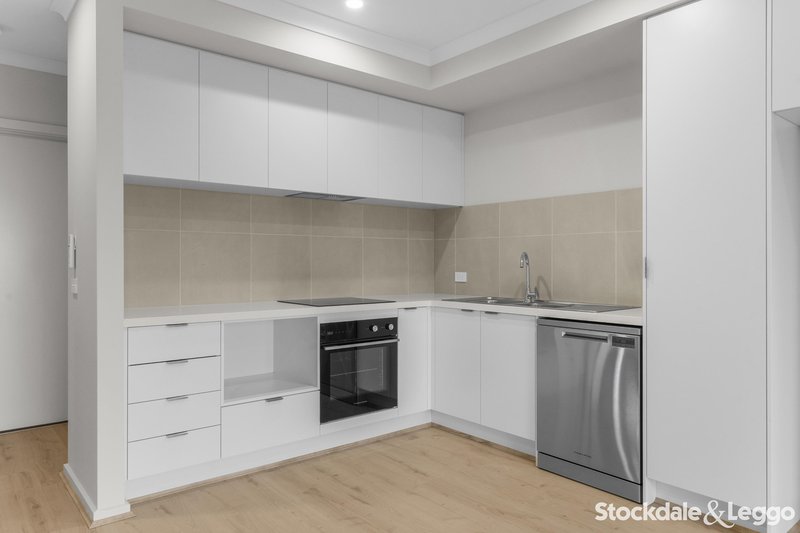 Photo - 34 Tottori Road, Truganina VIC 3029 - Image 4