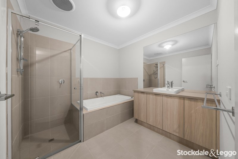 Photo - 34 Tottori Road, Truganina VIC 3029 - Image 10