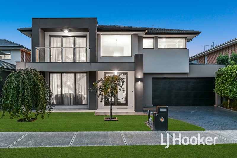 34 Tulliallan Boulevard, Cranbourne North VIC 3977