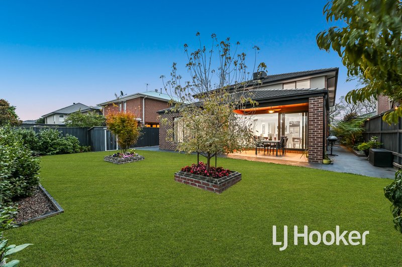 Photo - 34 Tulliallan Boulevard, Cranbourne North VIC 3977 - Image 17