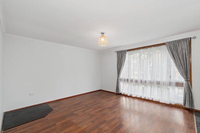 Photo - 34 Turnbull Crescent, Avondale NSW 2530 - Image 2