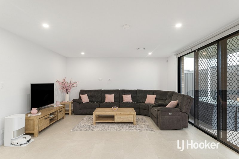 Photo - 34 Vaucluse Street (Tallawong) , Schofields NSW 2762 - Image 5