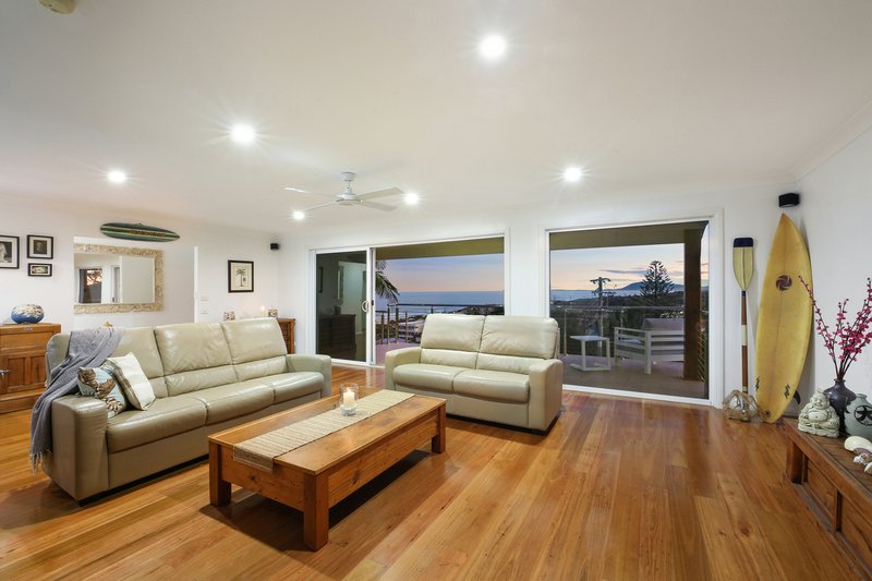 Photo - 34 Vendul Crescent, Port Macquarie NSW 2444 - Image 2