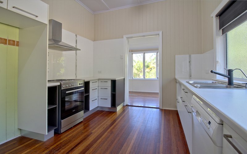 Photo - 34 Victory Street, Maryborough QLD 4650 - Image 4