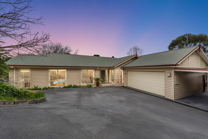 34 Warrabel Road, Ferntree Gully VIC 3156