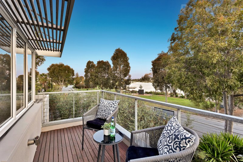 Photo - 34 Waterside Drive, Waterways VIC 3195 - Image 14