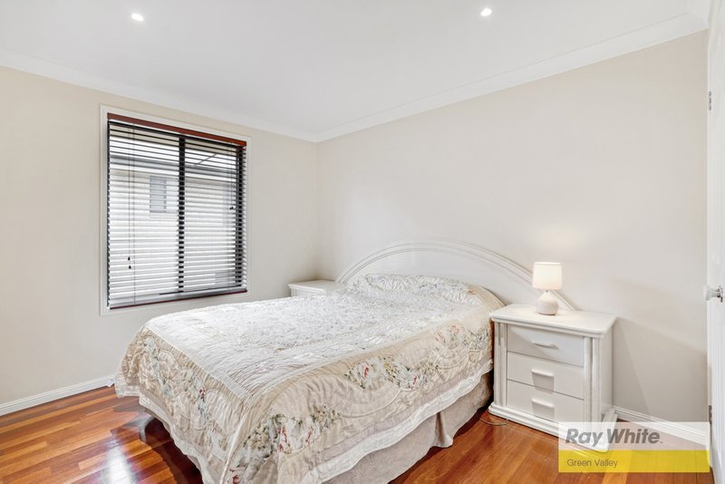 Photo - 34 Watling Avenue, West Hoxton NSW 2171 - Image 16