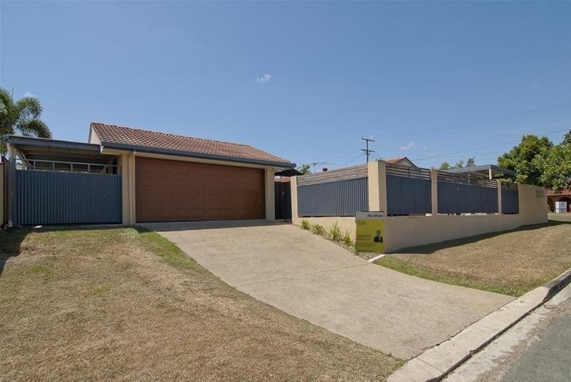 Photo - 34 Westmoreland Boulevard, Springwood QLD 4127 - Image 2