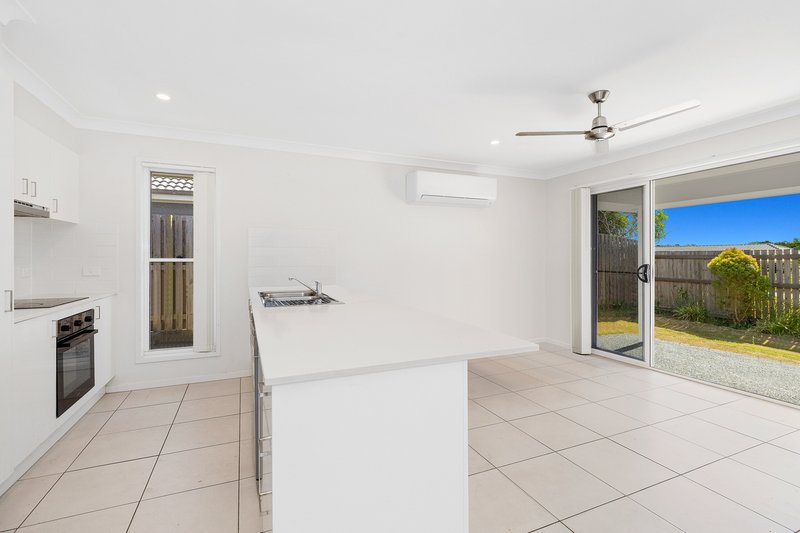 Photo - 34 Wicker Road, Park Ridge QLD 4125 - Image 5