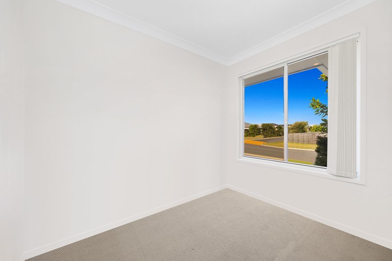 Photo - 34 Wicker Road, Park Ridge QLD 4125 - Image 12