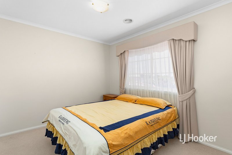 Photo - 34 William Leake Avenue, Seabrook VIC 3028 - Image 11