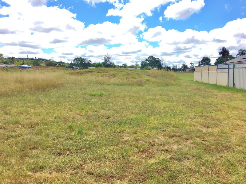 Photo - 34 William Street, Kingaroy QLD 4610 - Image 2