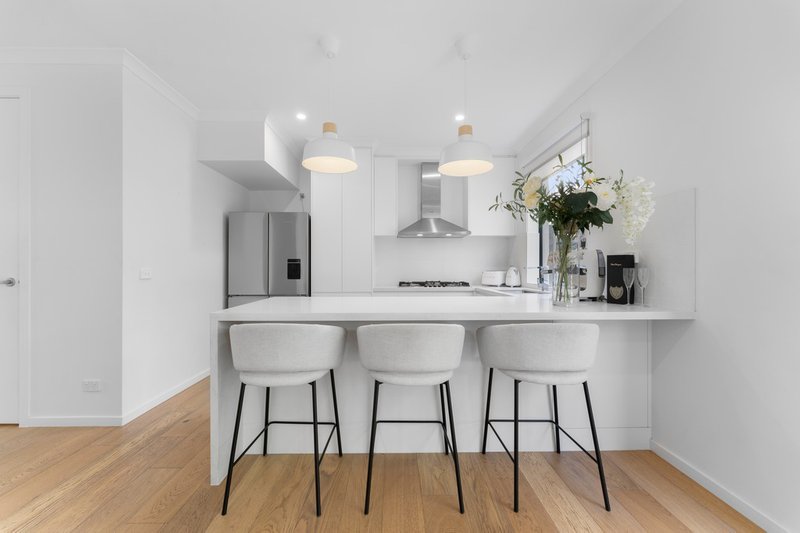 Photo - 3/4 Williams Street, Mentone VIC 3194 - Image 2