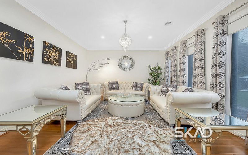 Photo - 34 Wisteria Avenue, Craigieburn VIC 3064 - Image 2