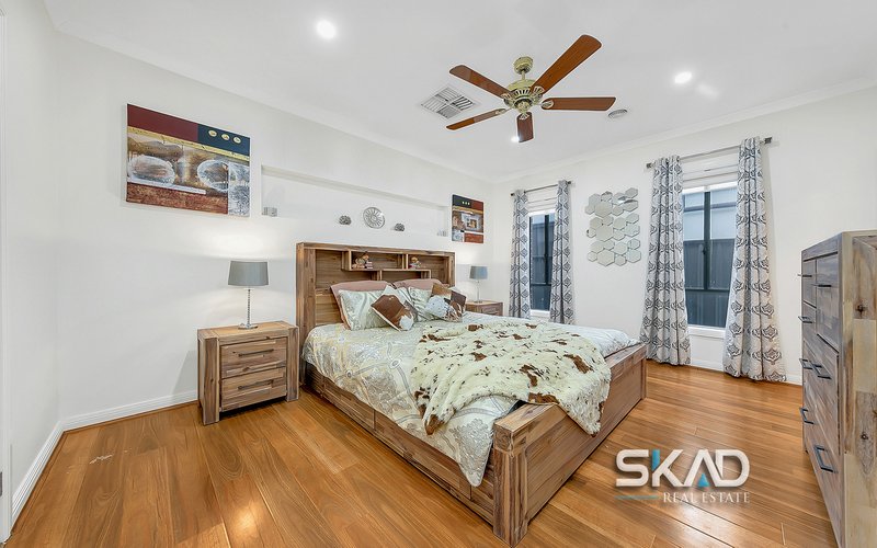 Photo - 34 Wisteria Avenue, Craigieburn VIC 3064 - Image 5