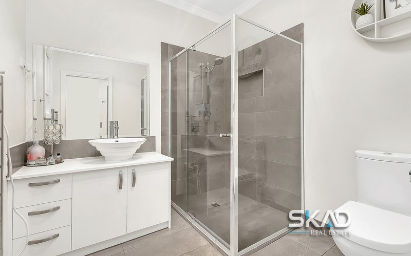 Photo - 34 Wisteria Avenue, Craigieburn VIC 3064 - Image 6