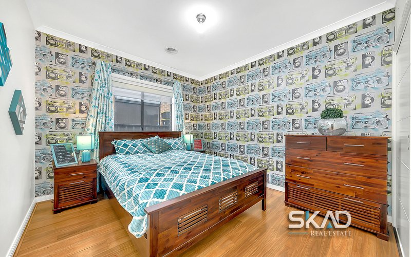 Photo - 34 Wisteria Avenue, Craigieburn VIC 3064 - Image 9