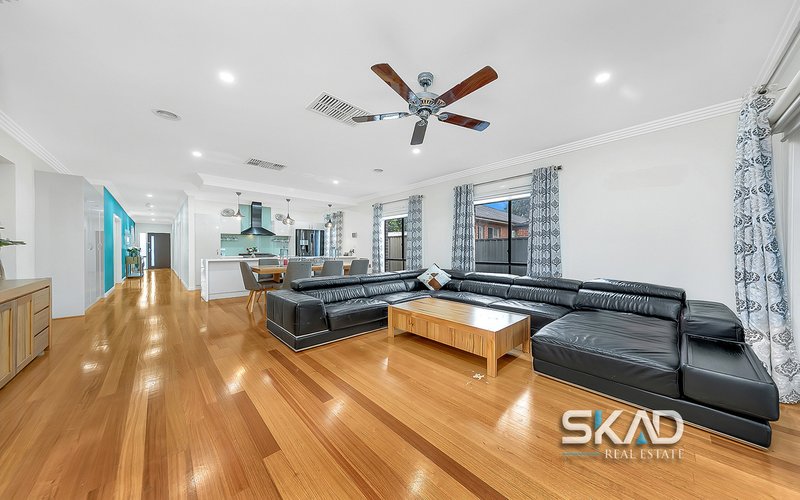 Photo - 34 Wisteria Avenue, Craigieburn VIC 3064 - Image 12