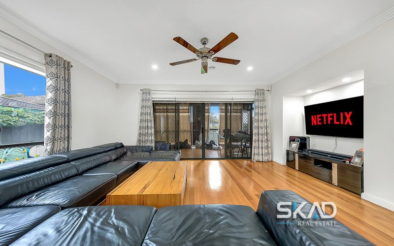 Photo - 34 Wisteria Avenue, Craigieburn VIC 3064 - Image 14