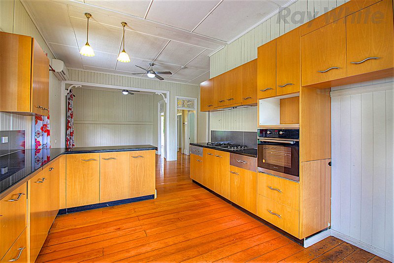 Photo - 34 Woodend Road, Woodend QLD 4305 - Image 9