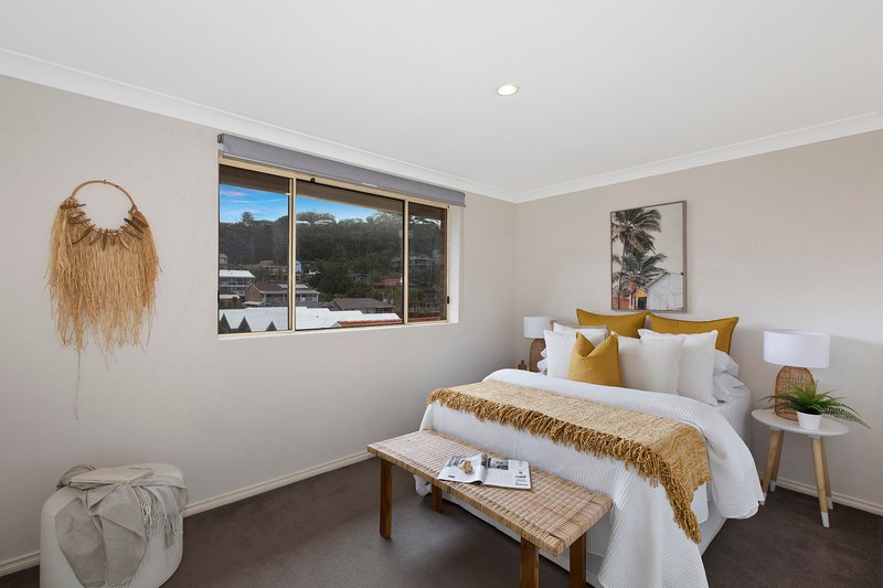 Photo - 3/4 Woolunga Avenue, Terrigal NSW 2260 - Image 6