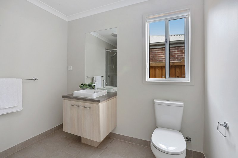 Photo - 34 Yellow Avenue, Lara VIC 3212 - Image 6