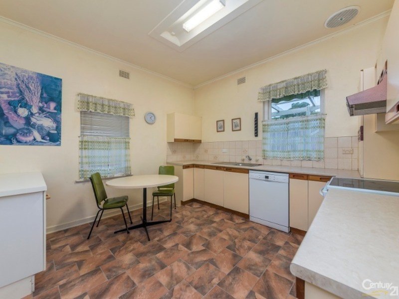 Photo - 34 Yulinda Terrace, Lower Mitcham SA 5062 - Image 5