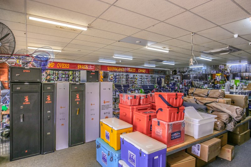 Photo - 340 George Street, Deniliquin NSW 2710 - Image 13