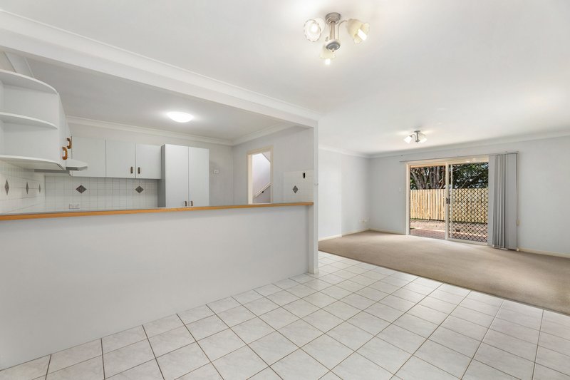 Photo - 3/40 Latham Street, Chermside QLD 4032 - Image 4