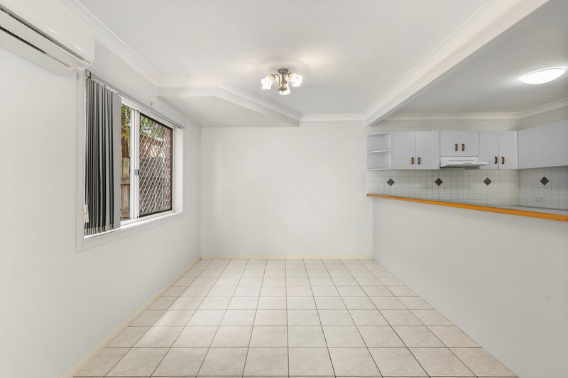 Photo - 3/40 Latham Street, Chermside QLD 4032 - Image 5